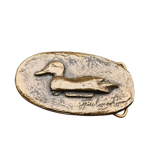 Vintage Brass Duck Relief Belt Buckle Oval Shape - Picture 1 of 2